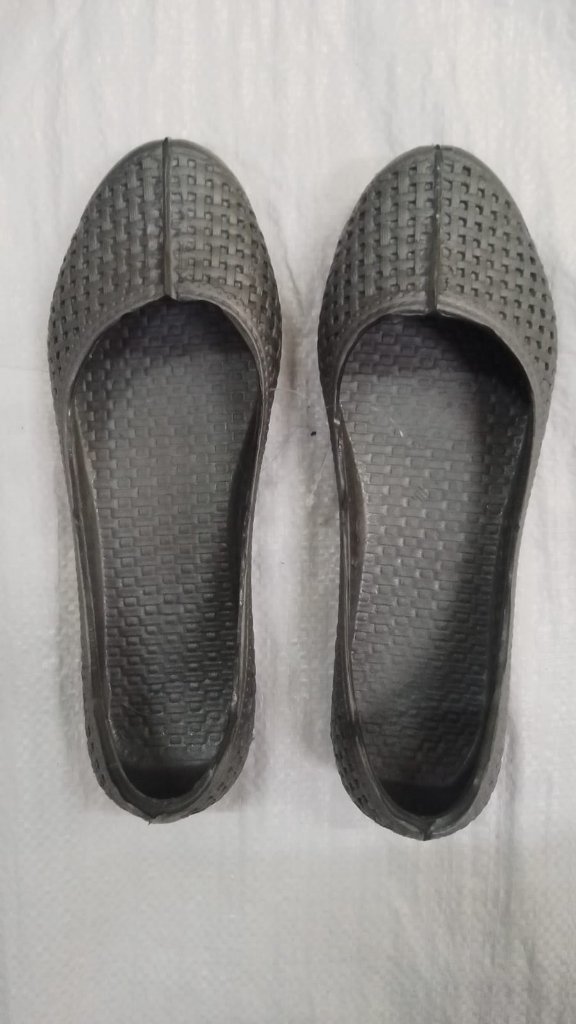 LAURA BLACK 4-8 (24 PAIRS)